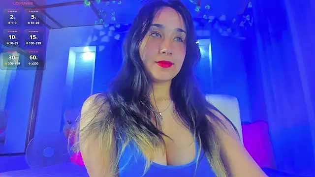 Snapshot of juliieta_love chatting on February 18, 7:52 pm juliieta love online show from February 18, 7:52 pm