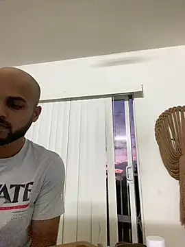 islandvybee55 online show from January 18, 11:22 pm