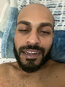 islandvybee55 online show from January 27, 2:20 am