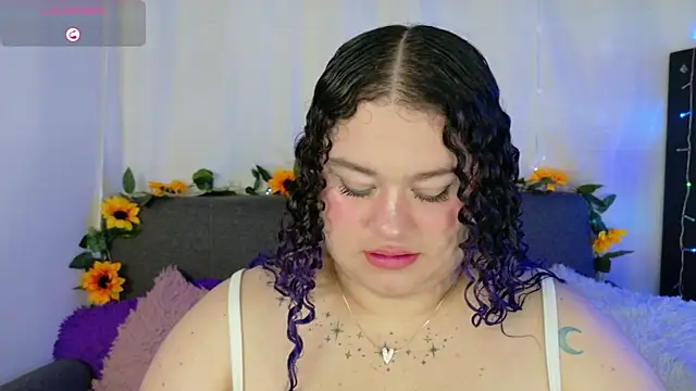 lunitaa0 online show from January 10, 4:14 am