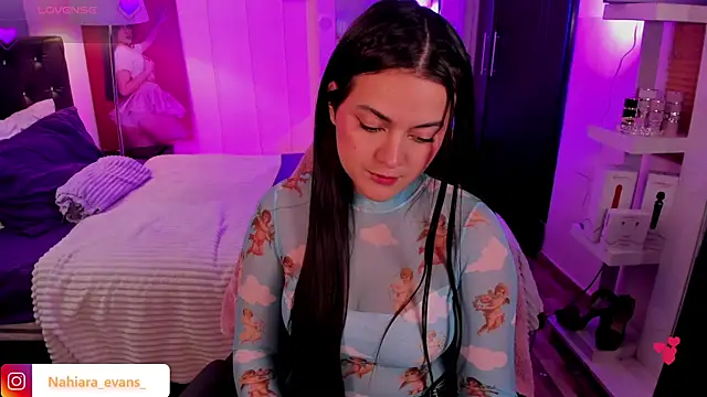 Snapshot of NahiaraEvans_ chatting on October 10, 5:39 am NahiaraEvans online show from October 10, 5:39 am