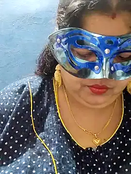 Snapshot of tamilthanushri chatting on February 6, 4:42 am tamilthanushri online show from February 6, 4:42 am