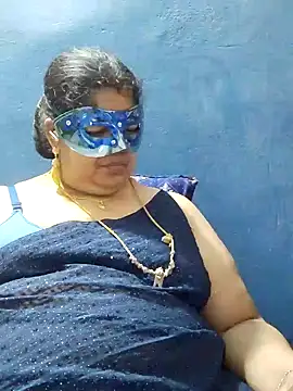 Snapshot of tamilthanushri chatting on February 8, 9:25 pm tamilthanushri online show from February 8, 9:25 pm