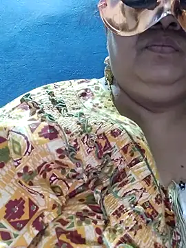 Snapshot of tamilthanushri chatting on March 15, 7:20 am tamilthanushri online show from March 15, 7:20 am