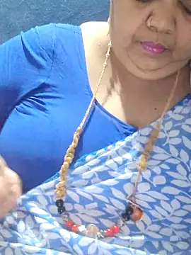 Snapshot of tamilthanushri chatting on April 23, 7:20 am tamilthanushri online show from April 23, 7:20 am