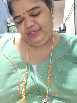 Snapshot of tamilthanushri chatting on April 23, 6:21 pm tamilthanushri online show from April 23, 6:21 pm