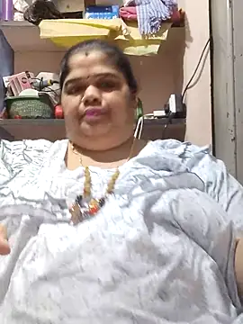Snapshot of tamilthanushri chatting on April 27, 8:34 am tamilthanushri online show from April 27, 8:34 am