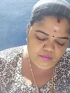 Snapshot of tamilthanushri chatting on May 16, 9:50 am tamilthanushri online show from May 16, 9:50 am