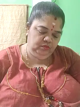 Snapshot of tamilthanushri chatting on June 23, 3:21 pm tamilthanushri online show from June 23, 3:21 pm