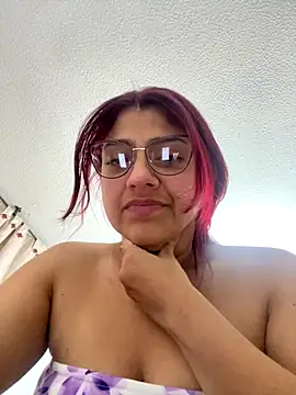 Snapshot of Aprilsmith2 chatting on December 5, 2:42 am Aprilsmith2 online show from December 5, 2:42 am