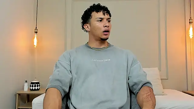 Dominick star online show from February 2, 3:21 am