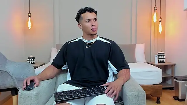 Dominick star online show from February 25, 4:57 am