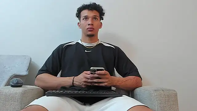 Dominick star online show from March 20, 3:02 am