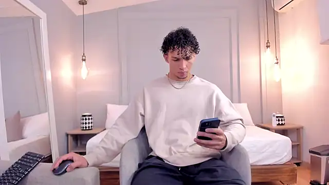 Dominick star online show from September 24, 4:49 am