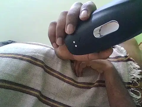 Snapshot of bangalorebulli chatting on May 18, 7:47 am bangalorebulli online show from May 18, 7:47 am