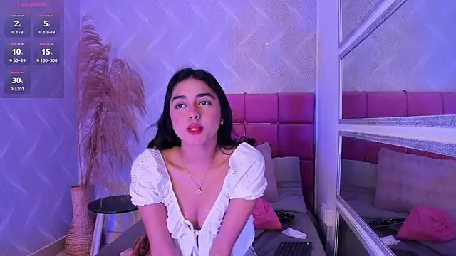 natalia aguirre1 online show from March 17, 12:46 pm