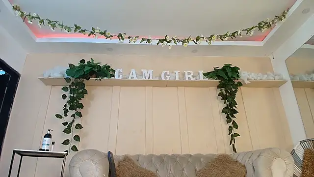 JOCELYN SANTANA1 online show from December 20, 12:01 pm