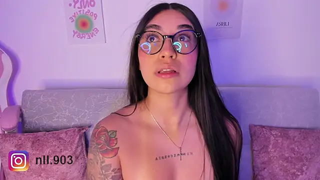 Snapshot of sensualhaven_ chatting on December 9, 2:56 am sensualhaven  online show from December 9, 2:56 am