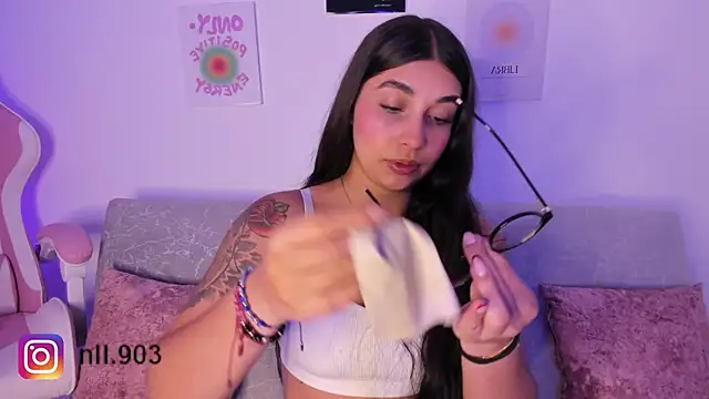 Snapshot of sensualhaven_ chatting on December 18, 11:30 pm sensualhaven  online show from December 18, 11:30 pm