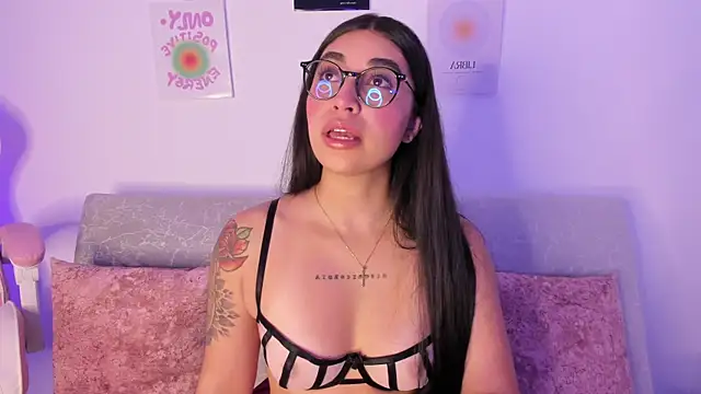 Snapshot of sensualhaven_ chatting on December 30, 10:23 pm sensualhaven  online show from December 30, 10:23 pm