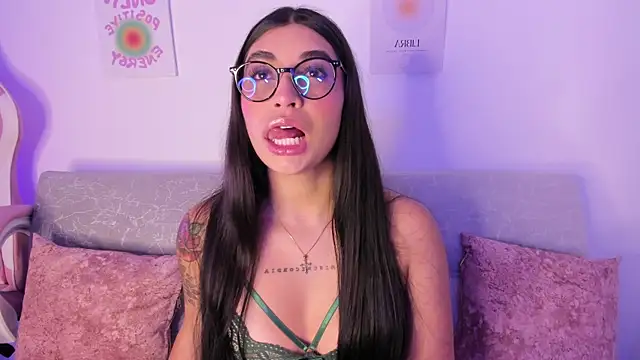 Snapshot of sensualhaven_ chatting on January 3, 11:23 pm sensualhaven  online show from January 3, 11:23 pm