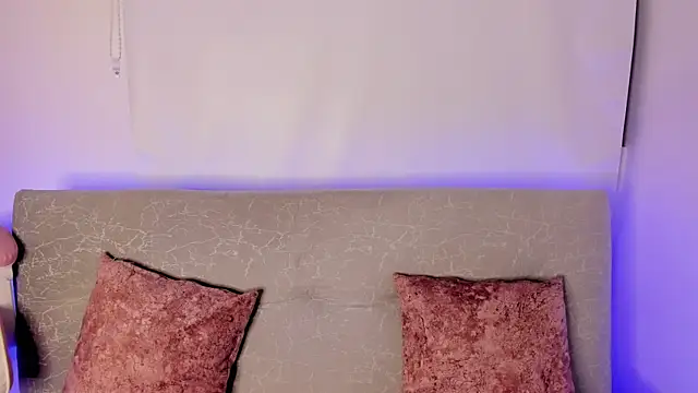 Snapshot of sensualhaven_ chatting on March 5, 12:05 am sensualhaven  online show from March 5, 12:05 am