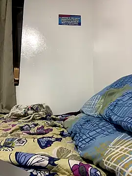 mysteriousgirl20 online show from October 3, 5:04 am