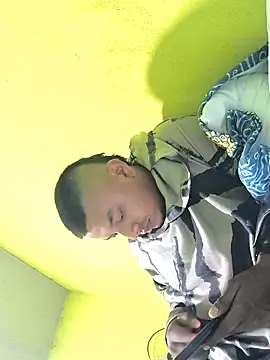 Snapshot of Piecito chatting on March 3, 2:39 am Piecito online show from March 3, 2:39 am