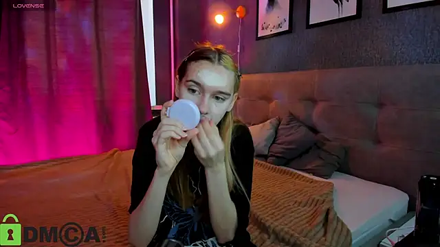 Lesi Moonie01 online show from October 14, 6:36 am