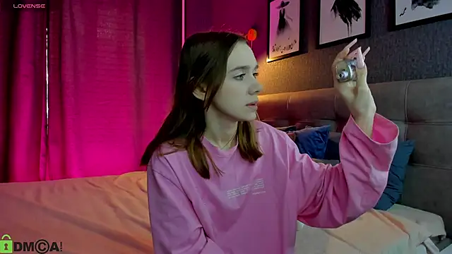 Lesi Moonie01 online show from February 24, 9:40 am