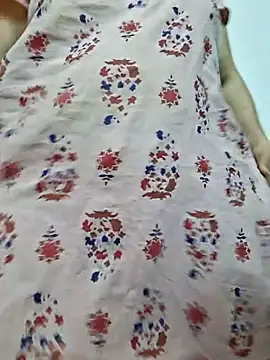 cutiecatty21 online show from April 17, 8:39 am