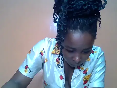 Moonfades online show from November 2, 8:06 am