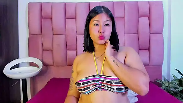 EmmaRossem online show from January 10, 10:25 pm