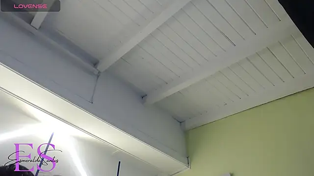 Snapshot of EsmeraldaSantoss chatting on December 22, 12:49 pm EsmeraldaSantoss online show from December 22, 12:49 pm