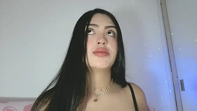 Snapshot of Sweet-Sophiee chatting on April 4, 3:05 am Sweet-Sophiee online show from April 4, 3:05 am