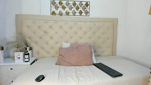  chloe adams online show from February 25, 11:41 am