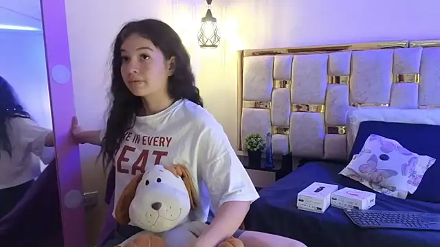 lilimini032 online show from March 16, 8:24 pm