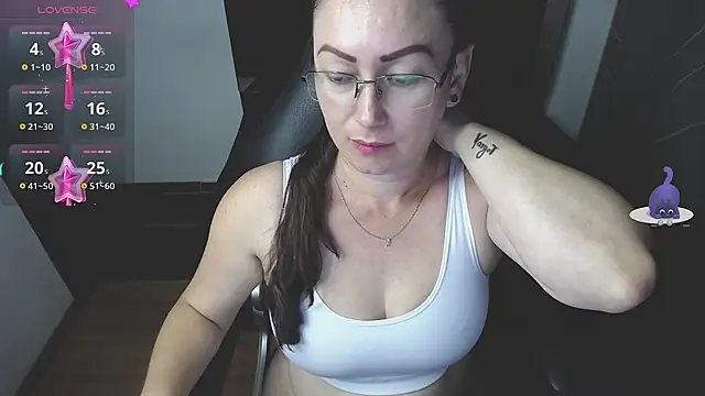 milly sanchez online show from February 11, 9:03 pm