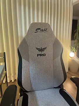 carolynnetrujillo online show from April 20, 2:47 am