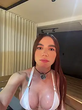Snapshot of carolynnetrujillo chatting on May 4, 1:56 am carolynnetrujillo online show from May 4, 1:56 am