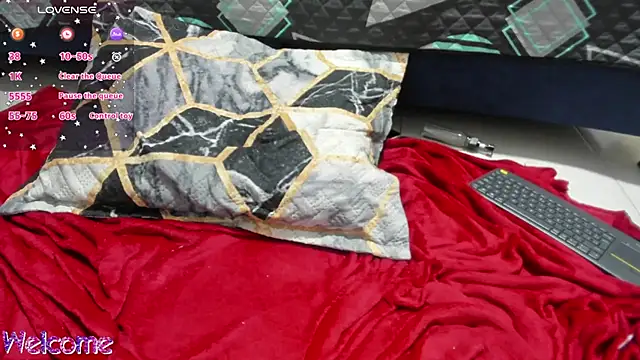 Snapshot of Angela_saenx2 chatting on December 14, 11:45 pm Angela saenx2 online show from December 14, 11:45 pm