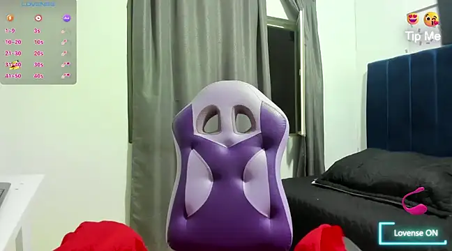 Snapshot of Angela_saenx2 chatting on February 12, 10:48 pm Angela saenx2 online show from February 12, 10:48 pm