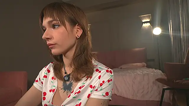 EnchantedIvy online show from April 28, 6:57 pm