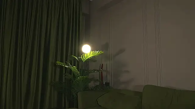 Snapshot of EnchantedIvy chatting on June 17, 7:37 pm EnchantedIvy online show from June 17, 7:37 pm