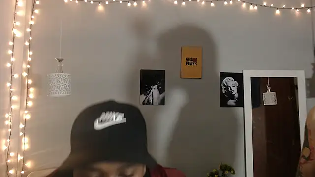 Snapshot of Kimandyuk chatting on January 3, 7:18 pm Kimandyuk online show from January 3, 7:18 pm