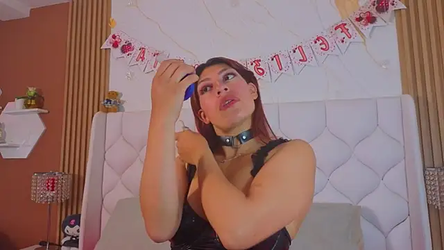 GabyPetit online show from February 24, 7:45 pm