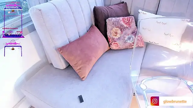 Megan Lim online show from March 7, 1:07 pm