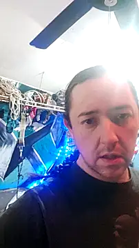 Snapshot of Boo-boo_kittyfux chatting on February 5, 12:10 pm Boo-boo kittyfux online show from February 5, 12:10 pm