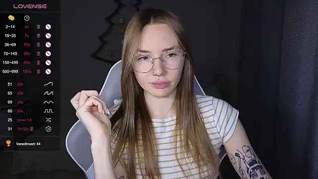 littlevildevil online show from December 21, 10:11 am