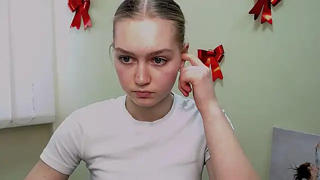 MademoiselleCl online show from February 25, 10:47 am